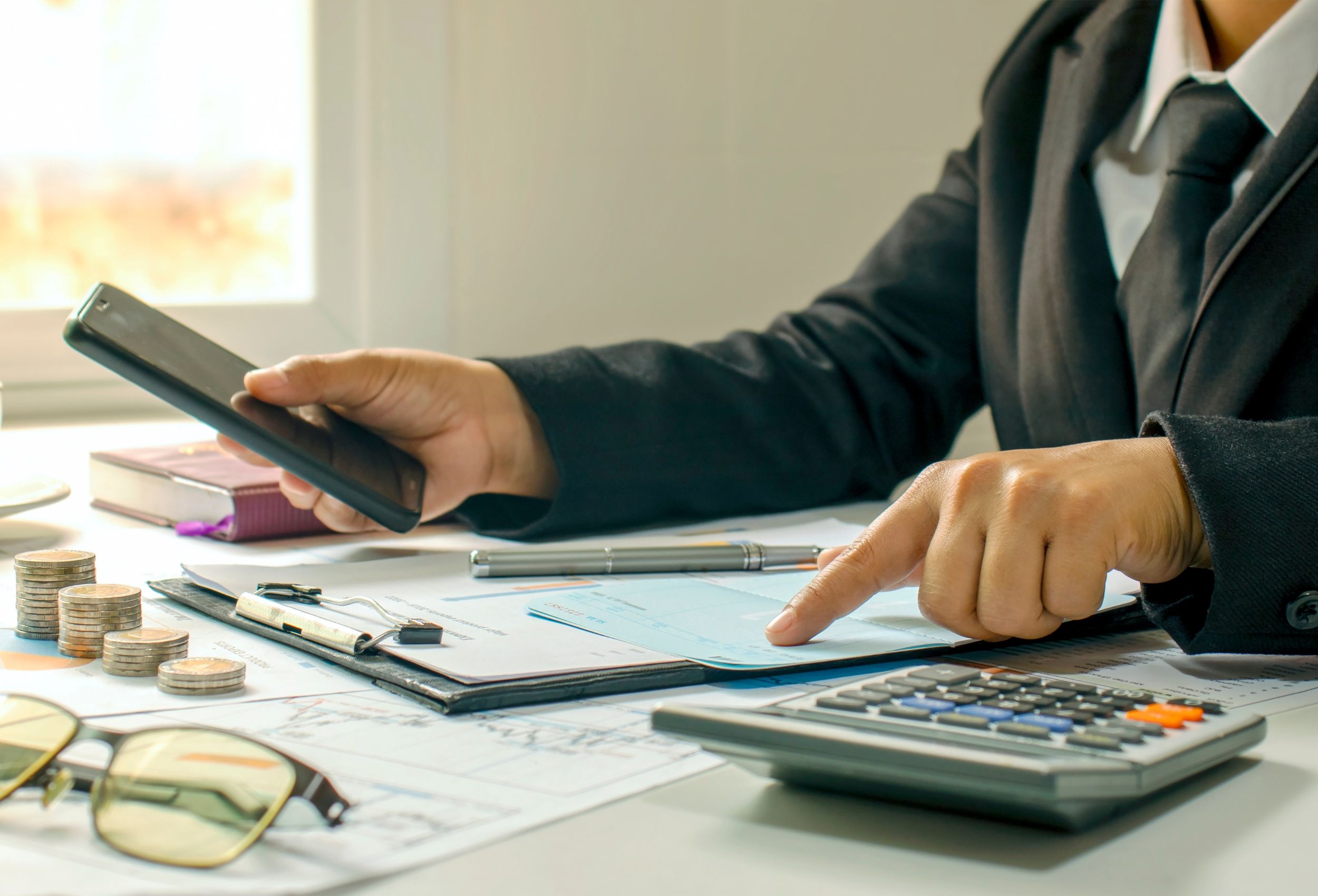 Read more about the article How Professional Bookkeeping Services Help Small Businesses Save Time and Money